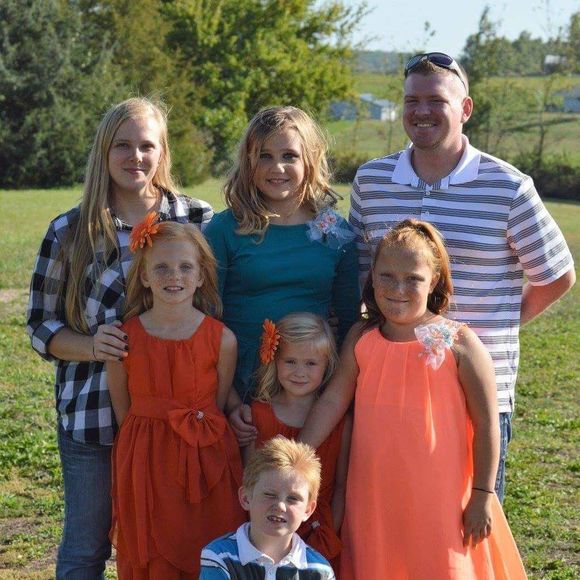 Meet your Posher, Jessica - Picture 1 of 1